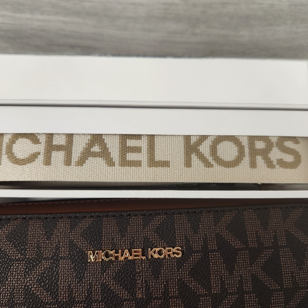 Michael Kors Jet Set Crossbody Logo Gift Box Set - Brown/Luggage *NWT* MSRP $198 - Picture 7 of 11